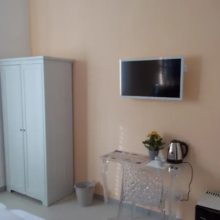 Bed and Breakfast Merulana 2 4*