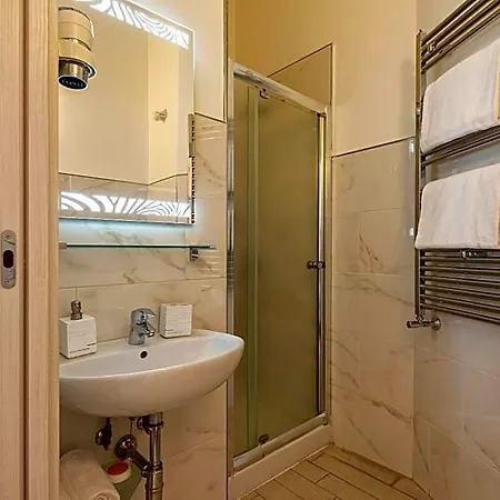 Merulana 2 Bed & Breakfast Řím
