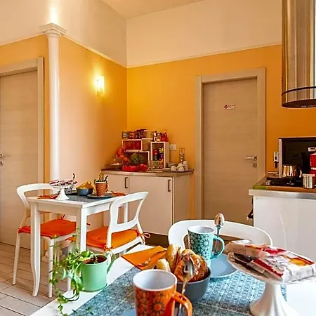 Merulana 2 Bed & Breakfast 4*