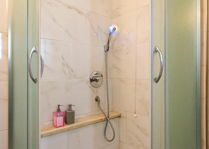 Merulana 2 Couette-café Rome